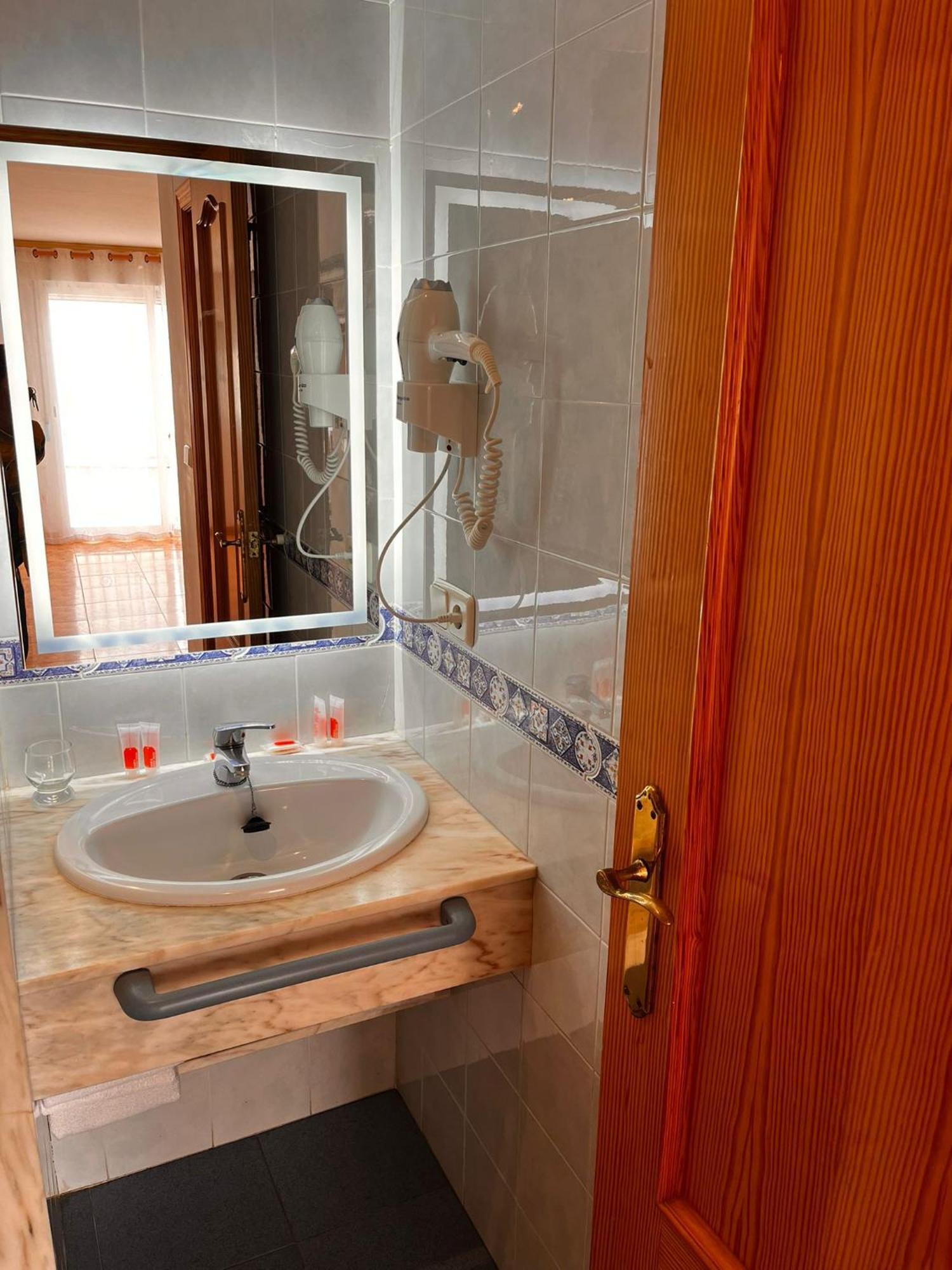 Apartamentos Inter Gandia Playa Exteriör bild