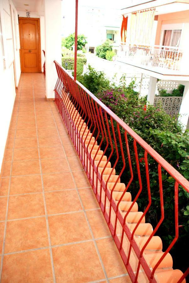Apartamentos Inter Gandia Playa Exteriör bild